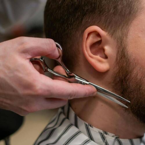 Corte y barbería con acreditación oficial MF0351